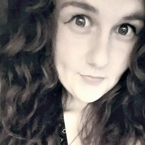 Meet your Posher, Alysha - Picture 1 of 1